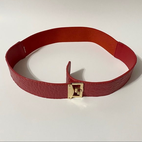 [SOLD] ✨2/$20 🍄 Coral Waist Belt - Picture 2 of 3